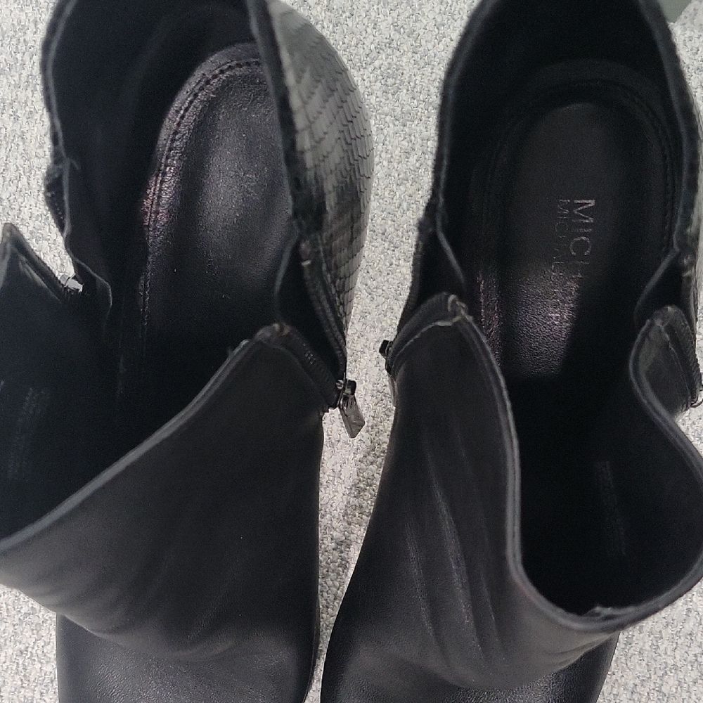 Michael Kors Elegant Black Peep-Toe Ankle Boots Size 8.5 - Picture 7 of 13